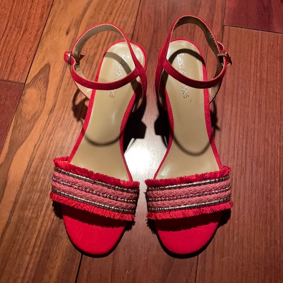 Lexi & Abbie Sandal - Picture 1 of 2